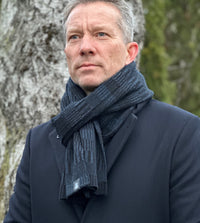 Halsduk sjal 100% ull, unisex, midnattsblå-kolsvart