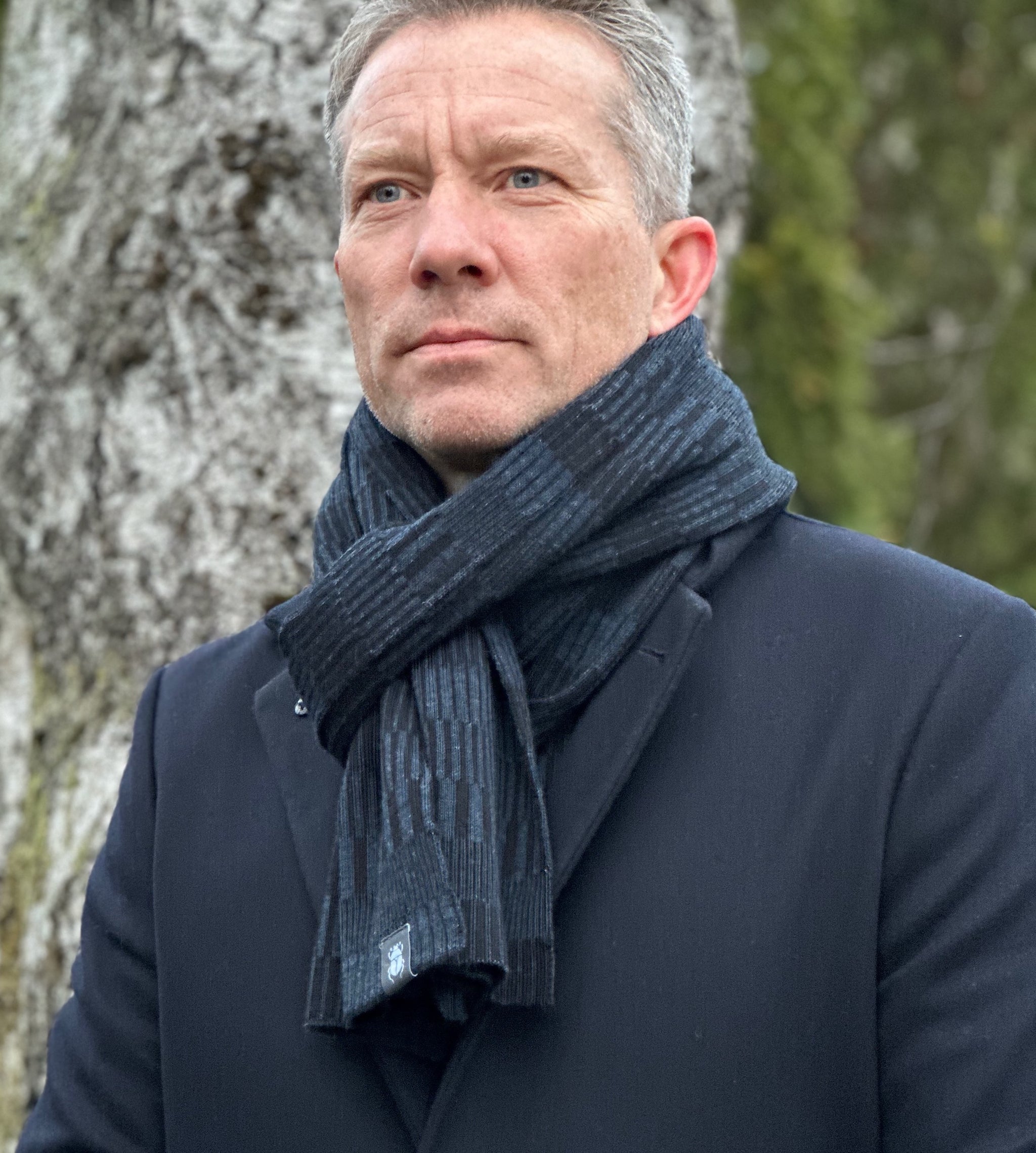 Halsduk sjal 100% ull, unisex, midnattsblå-kolsvart