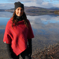 Poncho sjal 100% ull, unisex, lingonröd-hallonrosa