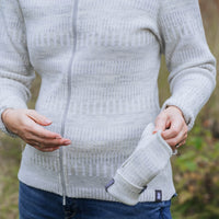 Handledsvärmare torgvantar 100% ull, unisex, snövit-sandgrå