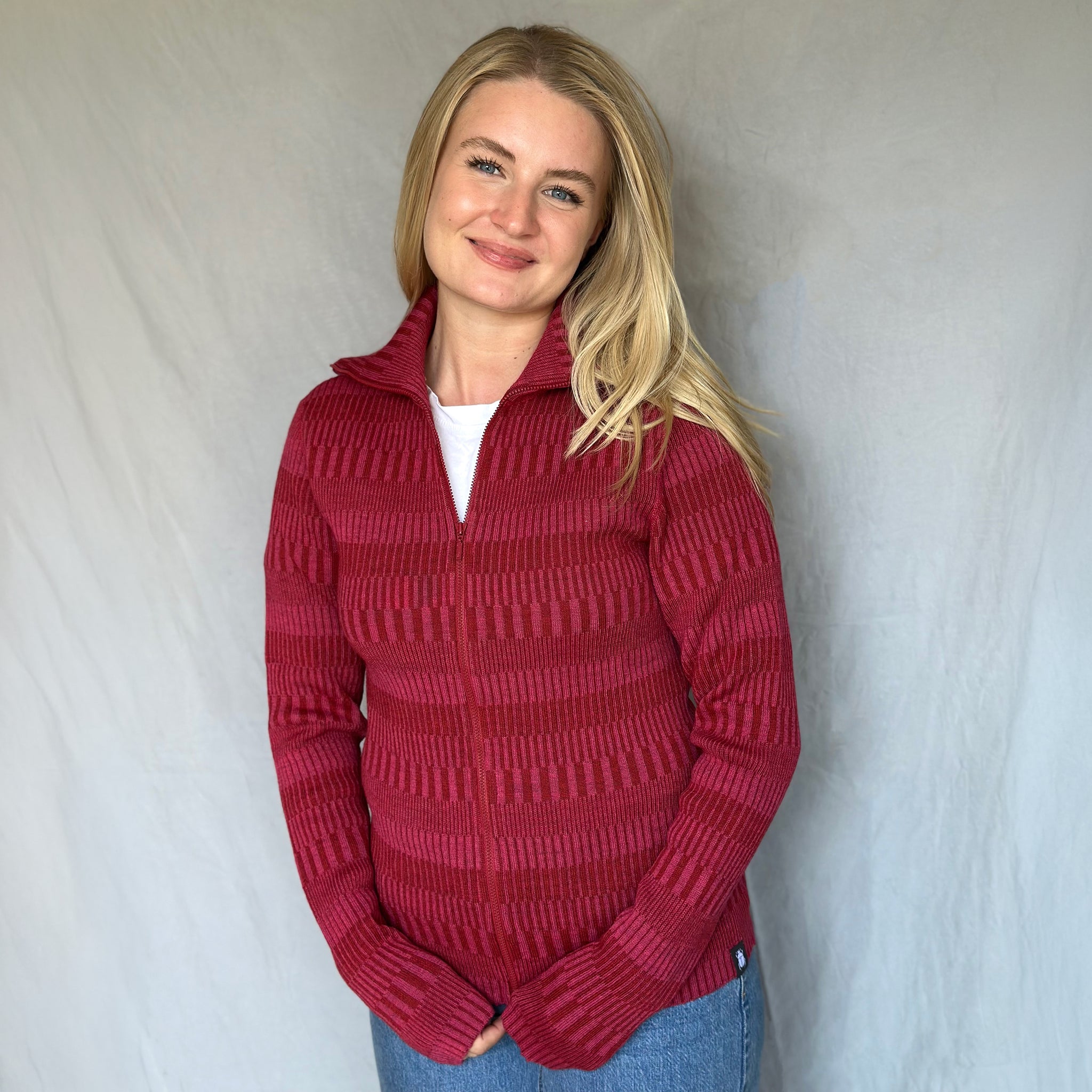 Kofta figursydd med hög krage 100% ull, dam, lingonröd-hallonrosa