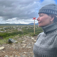 Kofta figursydd med hög krage 100% ull, dam, askgrå-stengrå