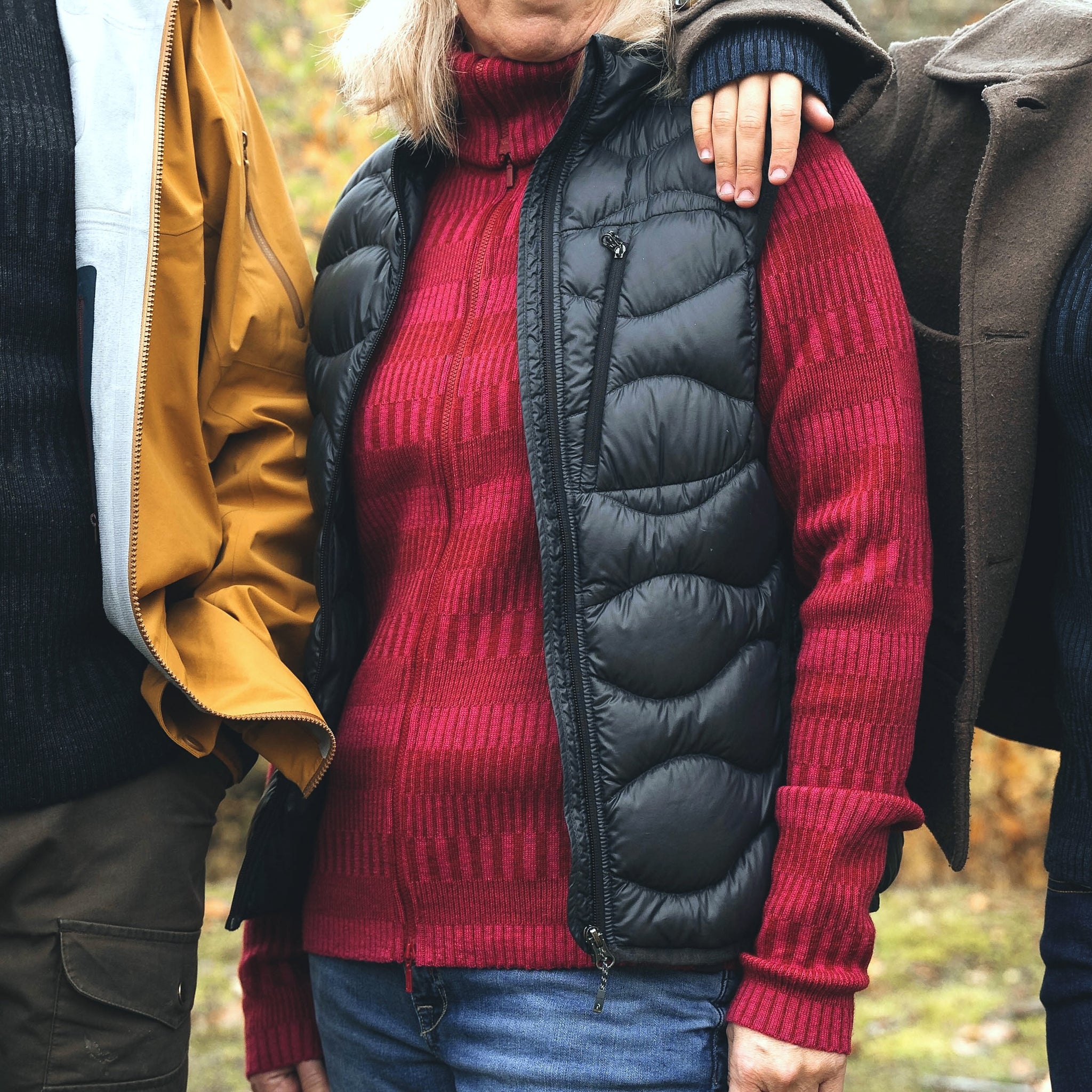 Kofta figursydd med hög krage 100% ull, dam, lingonröd-hallonrosa