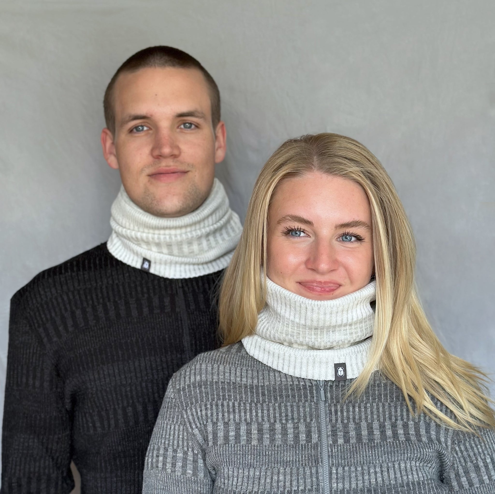 Halstub buff tubhalsduk pannband mössa balaklava, 100% ull, unisex, snövit-sandgrå