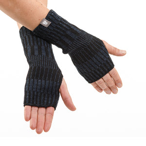 Ulltorgvantar handledsvärmare wrist warmers wool organic blackblue
